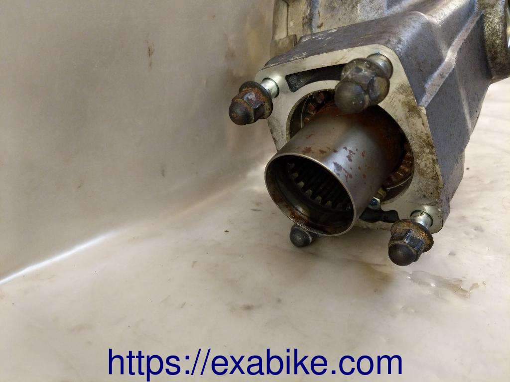 final gear case Honda NTV 650 REVERE - photo 2