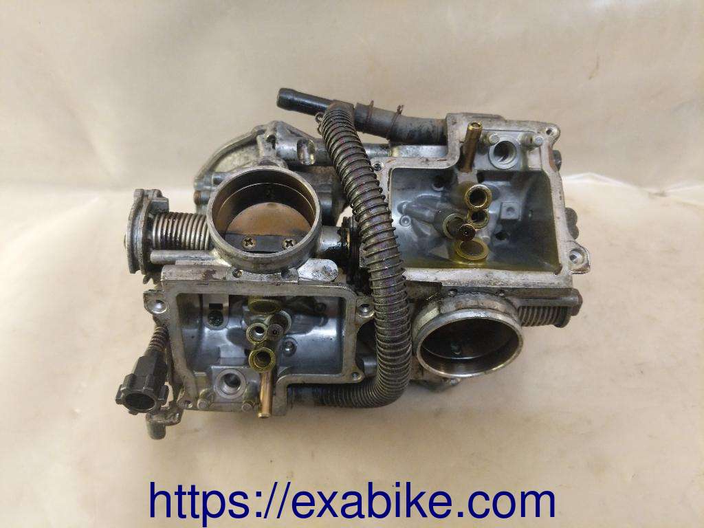 carburetor bodys Honda NTV 650 REVERE - photo 2