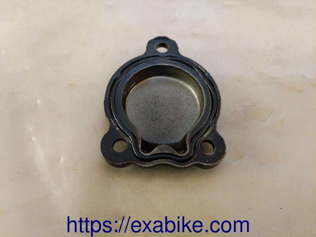 crankcase cover Yamaha FZR 1000 - photo 2