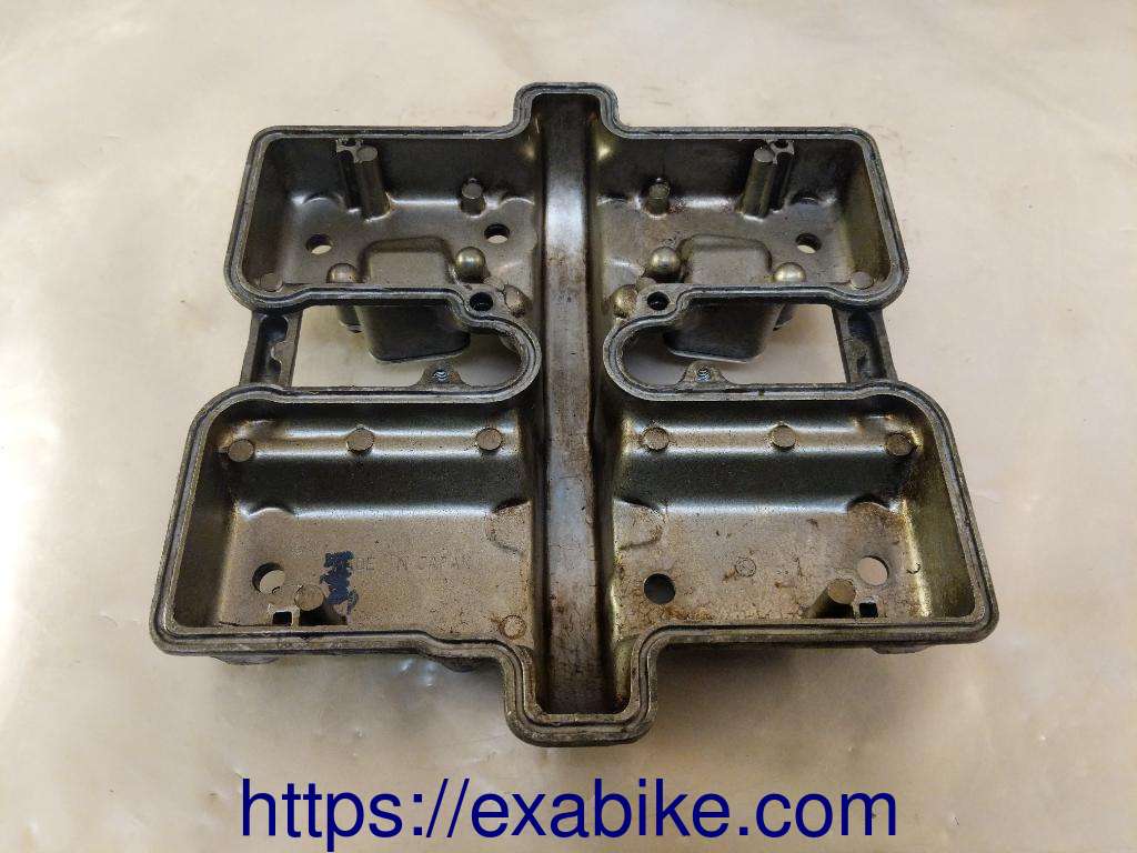cylinder head cover Kawasaki KLE 500 - photo 3