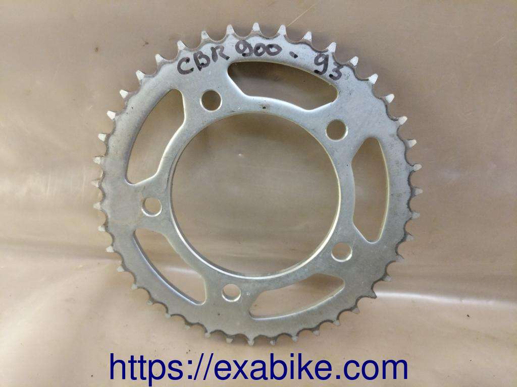 rear sprocket Honda CBR 900 - photo 1