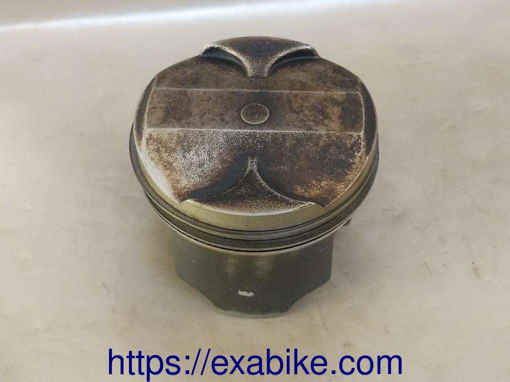 piston Suzuki RF 600 - photo 1