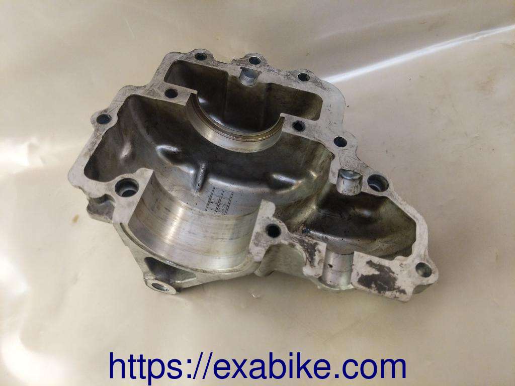 crankcase cover Suzuki RF 600 - photo 2