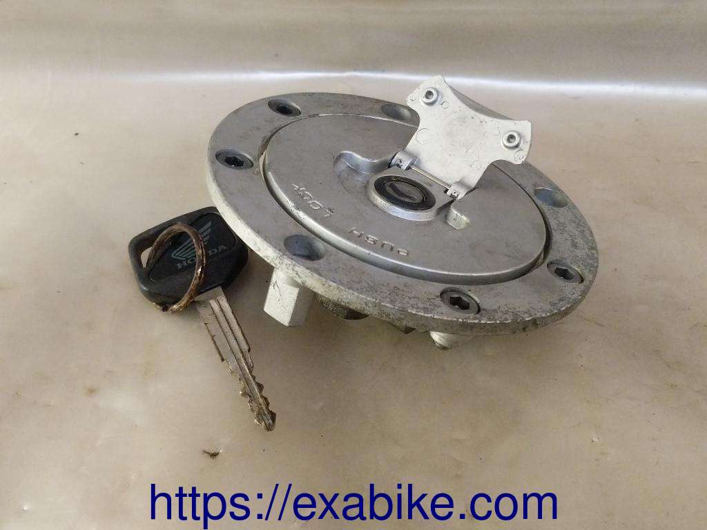 bouchon du réservoir Honda VTR 1000 - photo 1