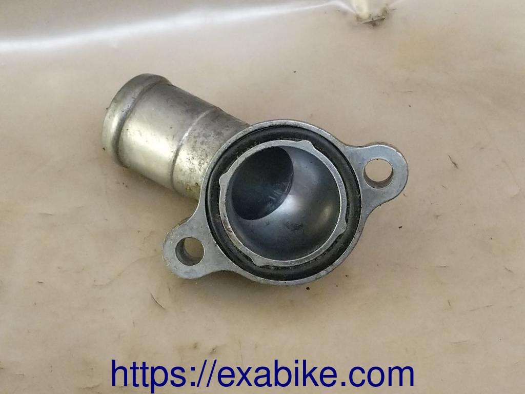pipe à eau Honda Hornet 600 - photo 2