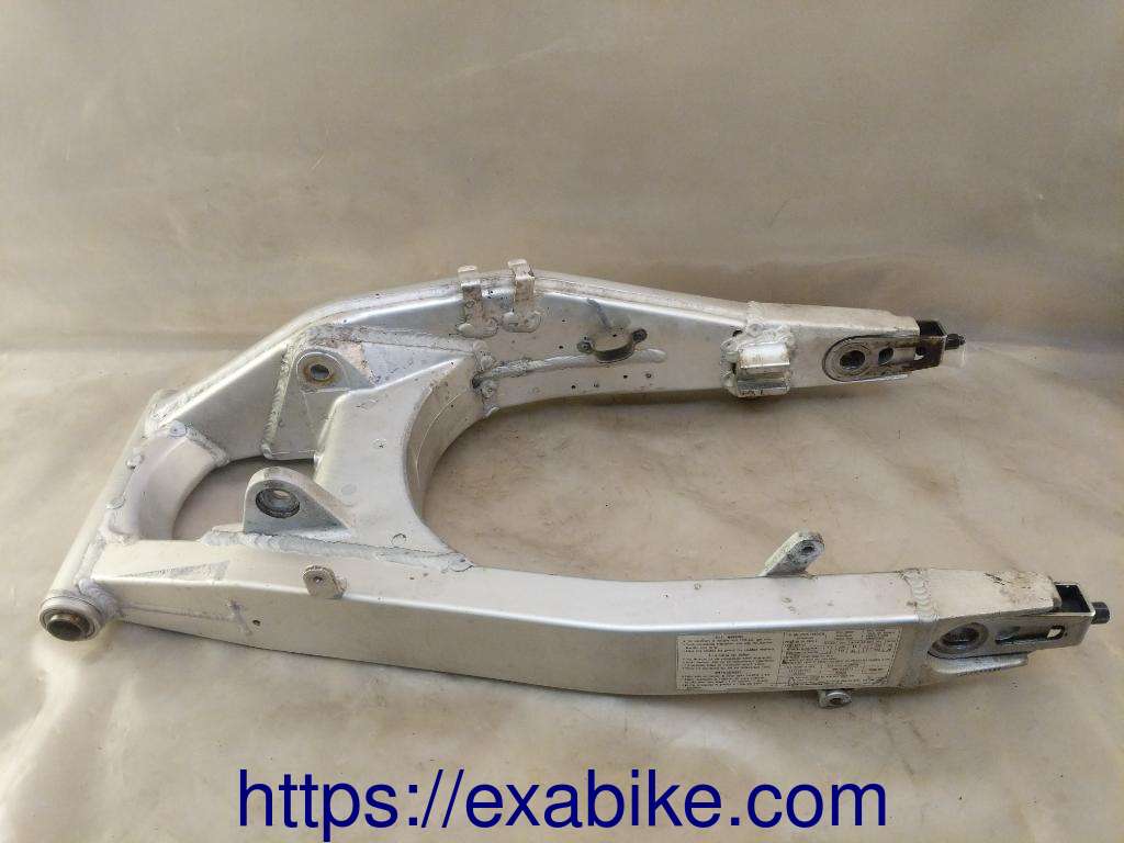 swingarm Suzuki GSXR1100W - photo 1