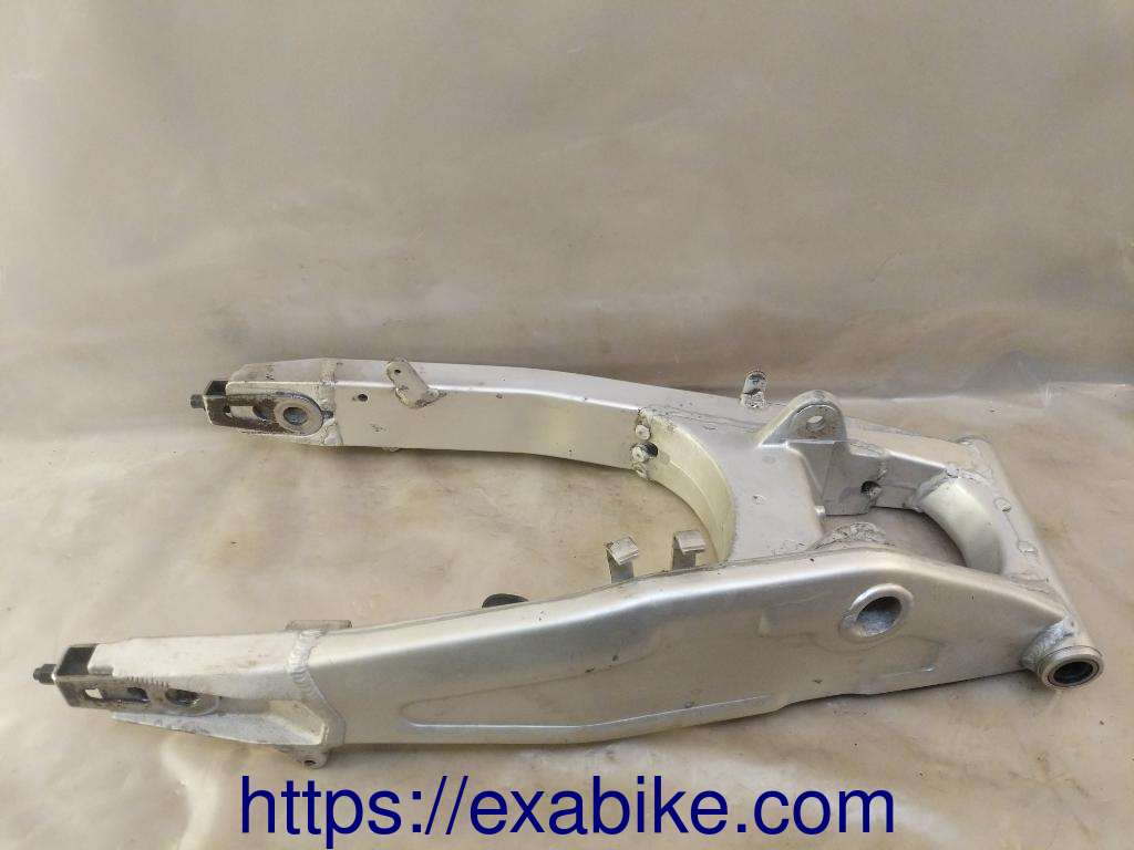 swingarm Suzuki GSXR1100W - photo 2