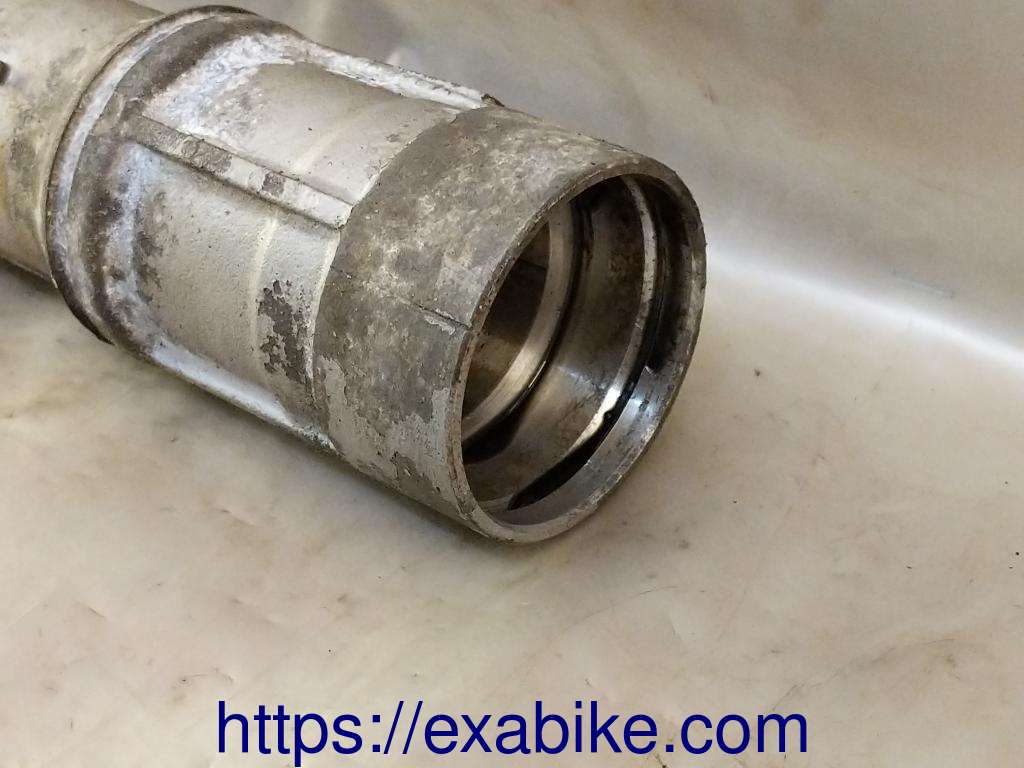 lower fork case, right Suzuki TSR 125 - photo 2