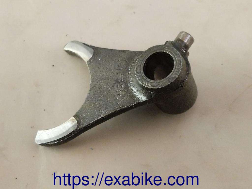 gearshift fork Suzuki TSR 125 - photo 2