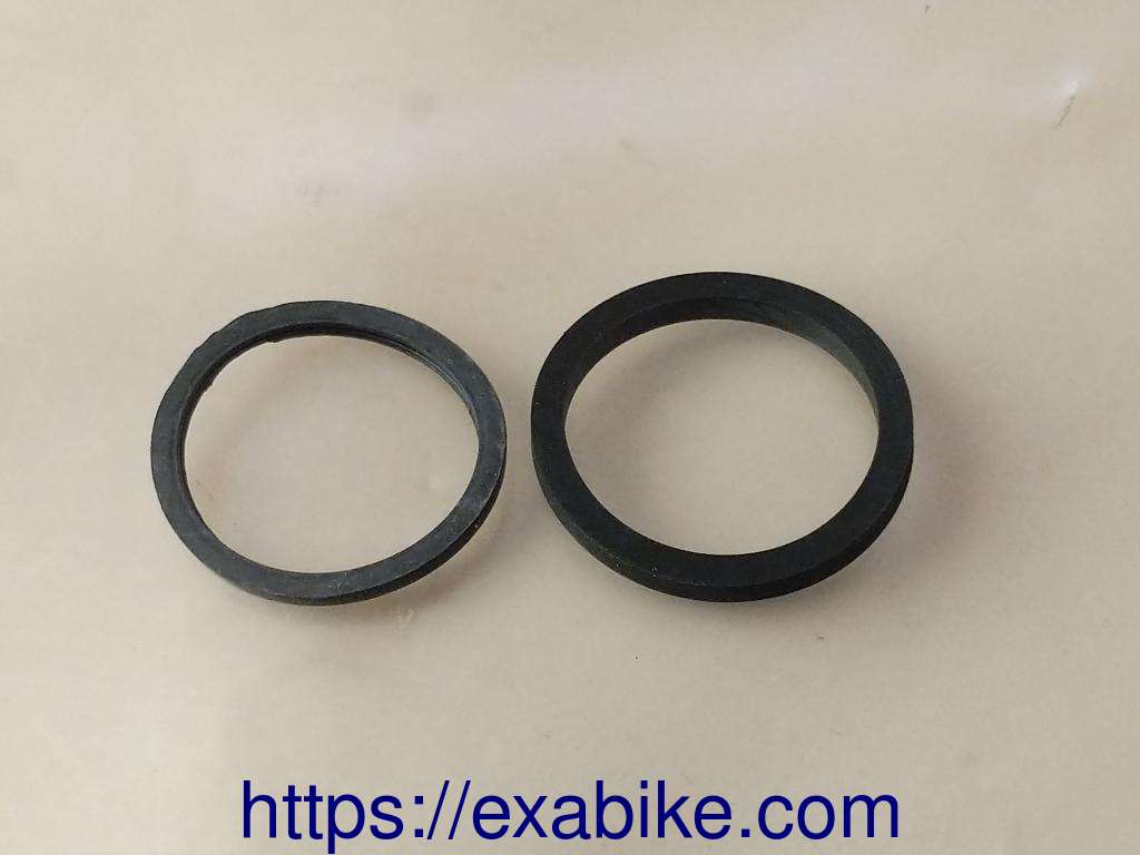 front caliper gaskets Suzuki GSXR1100W - photo 1
