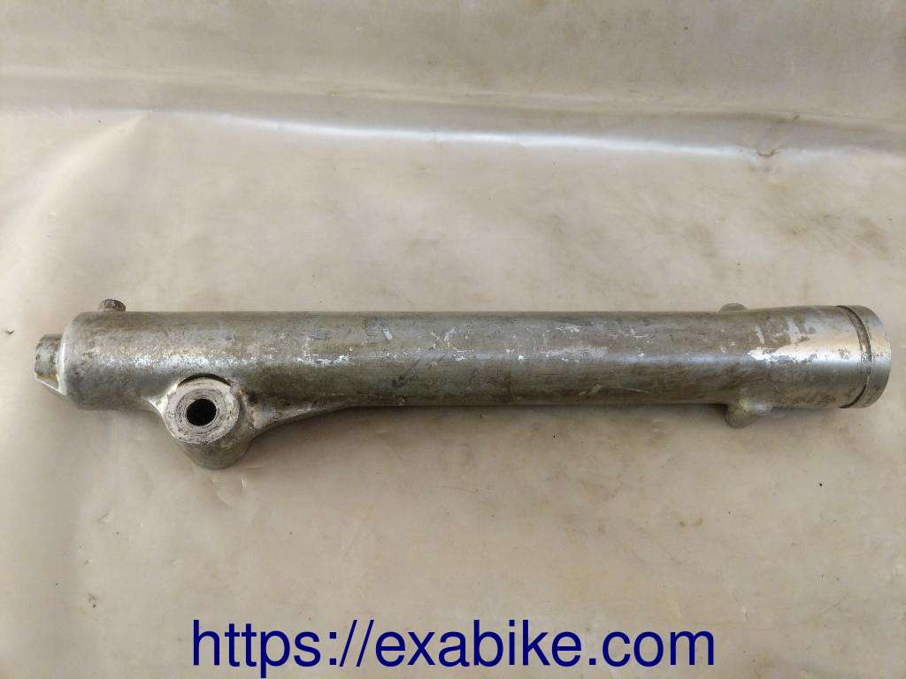 lower fork case, left Honda XLS 125 - photo 1