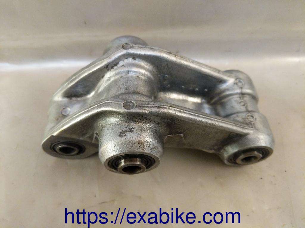 swingarm connecting Honda CBR1000F - photo 1