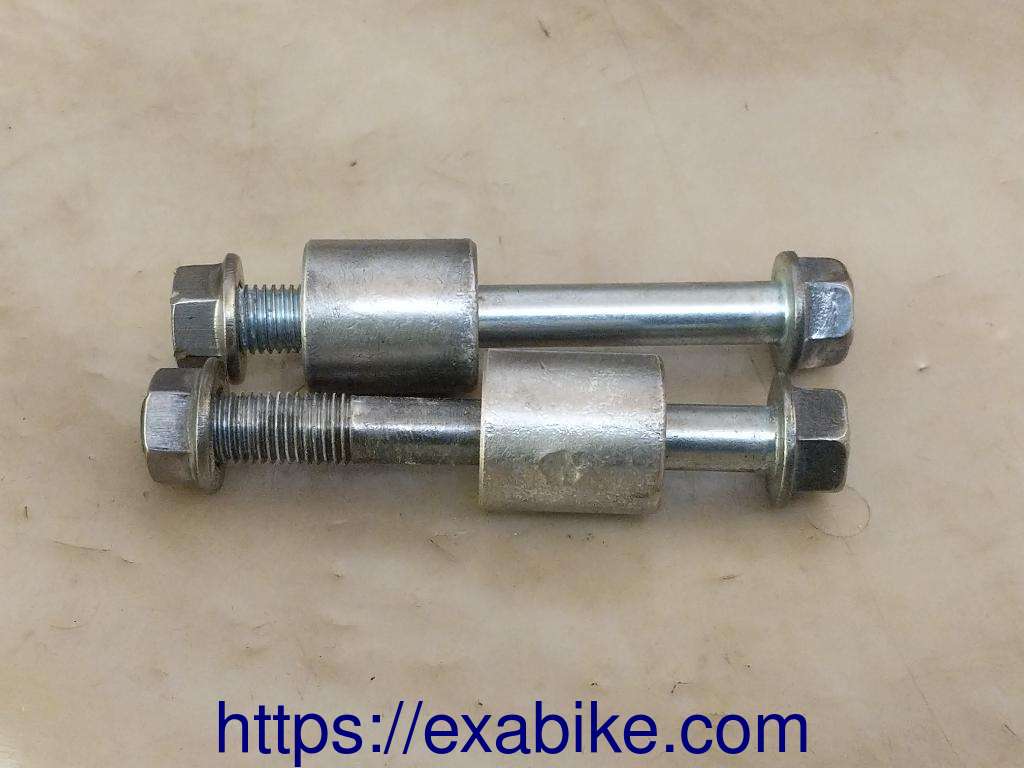 engine bolts Honda CBR1000F - photo 1