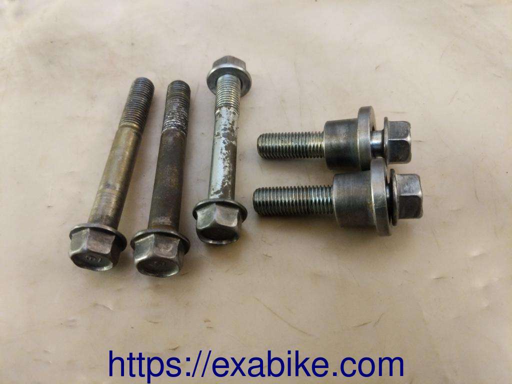 engine bolts Honda CBR1000F - photo 1