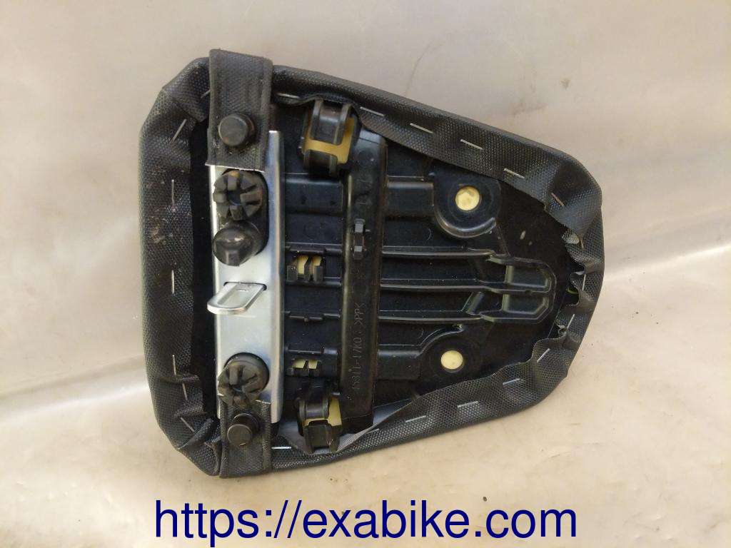 seat, rear Suzuki GSXR 1000 - photo 3