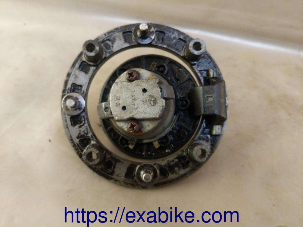 bouchon du réservoir Suzuki GSXF 750 - photo 2