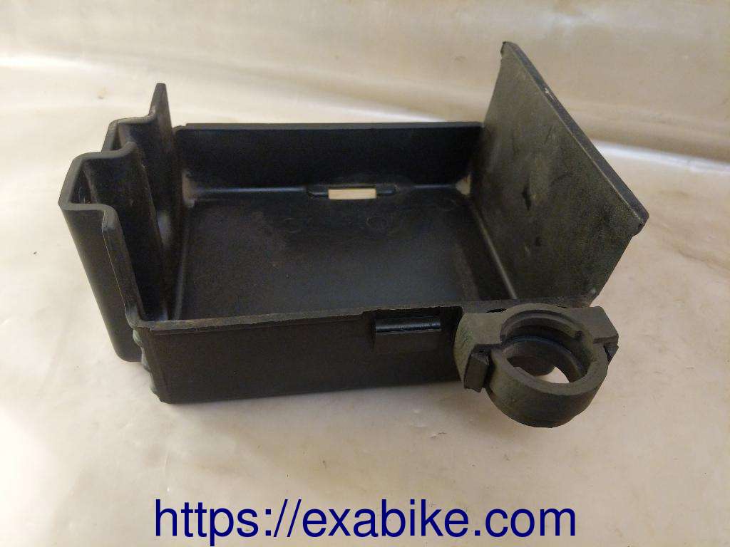 battery box Yamaha XJ 900 - photo 3