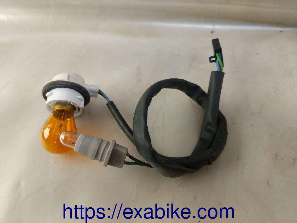 turn signal bulb socket, front right Honda SH 125 - photo 1