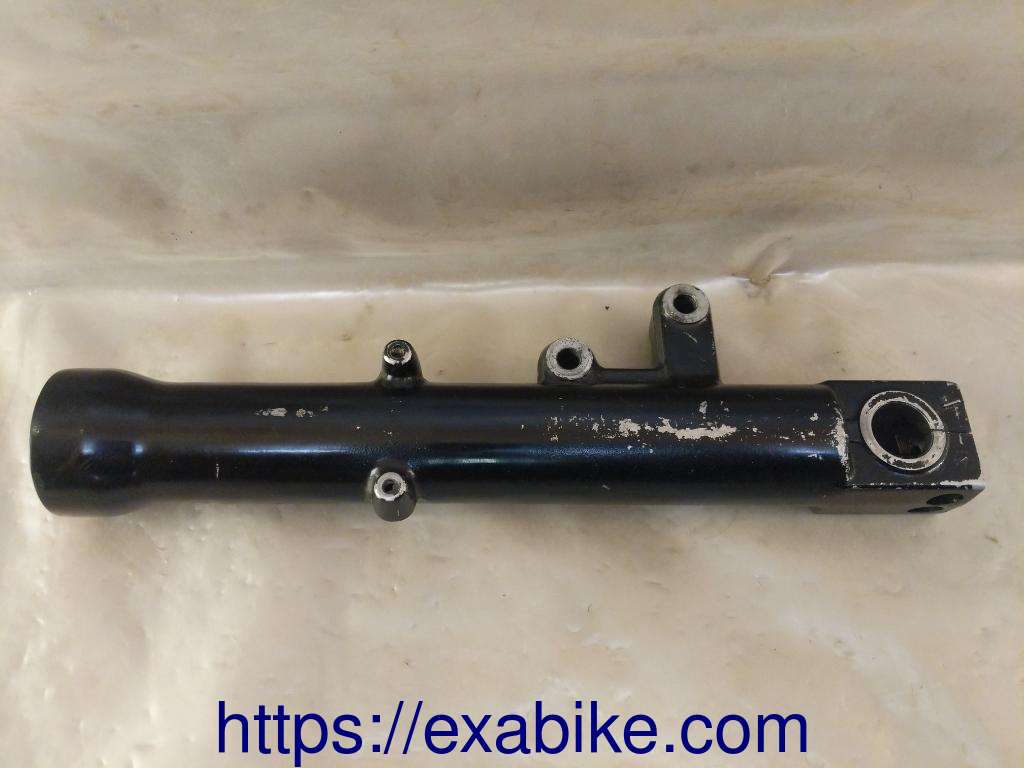 lower fork case, right Kawasaki ZZR 1100 - photo 2