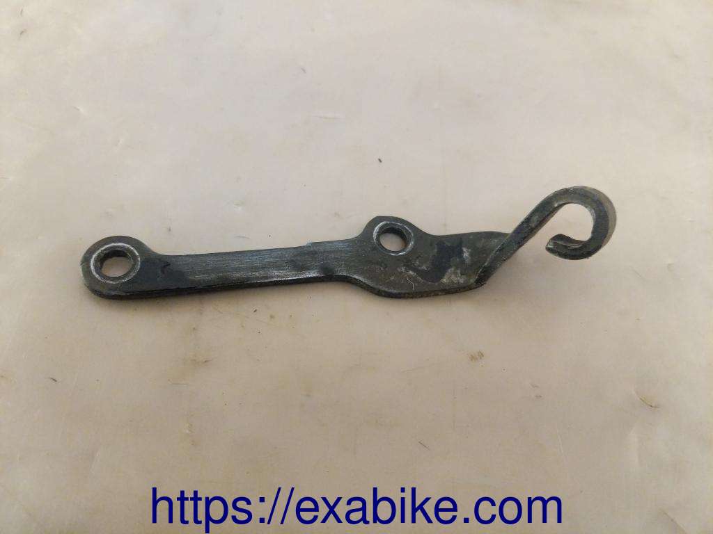 clutch cable fixing lug Yamaha XT 125 - photo 1