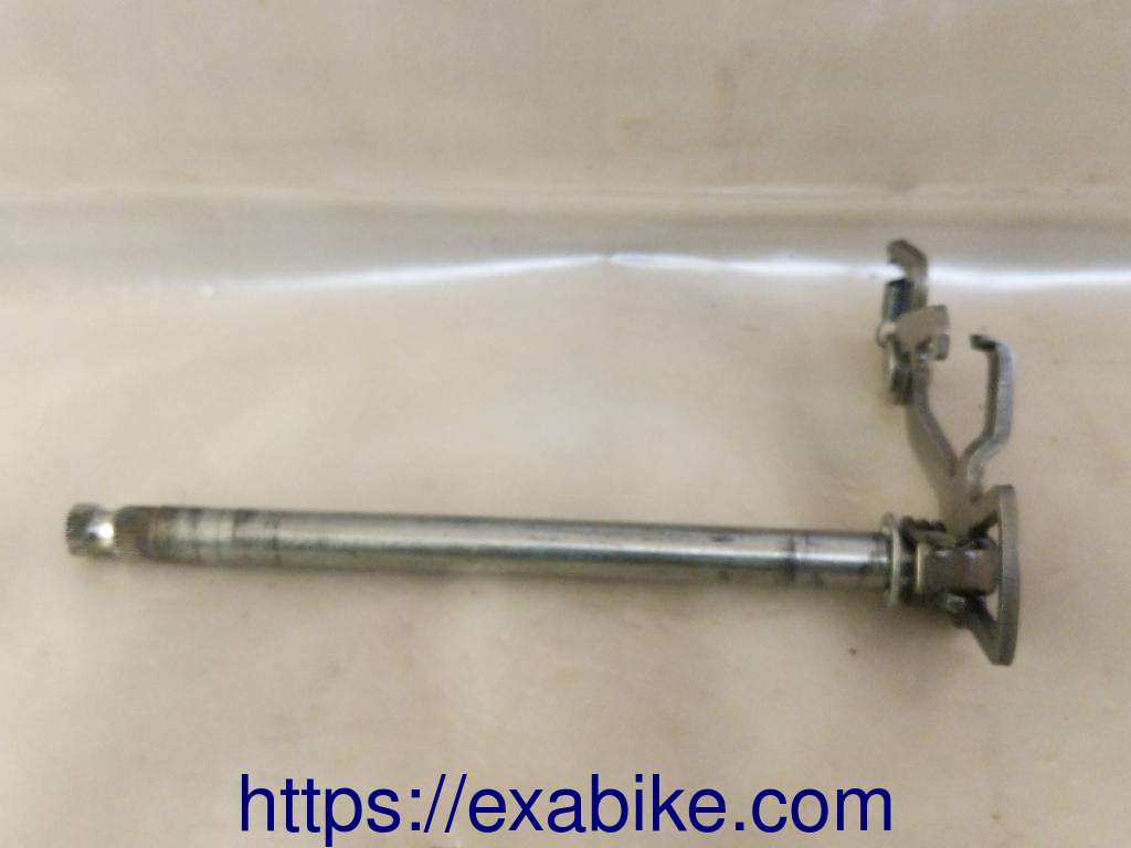 gear change axle Yamaha XT 125 - photo 1