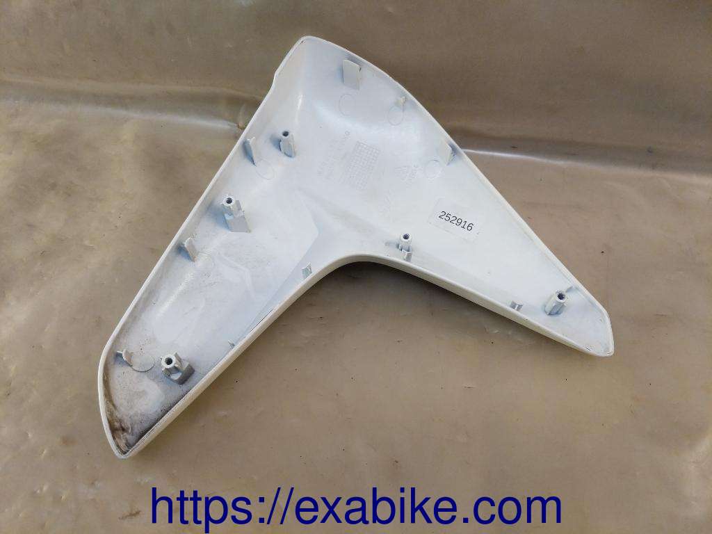 front cover, left Sym 125 Wolf - photo 2