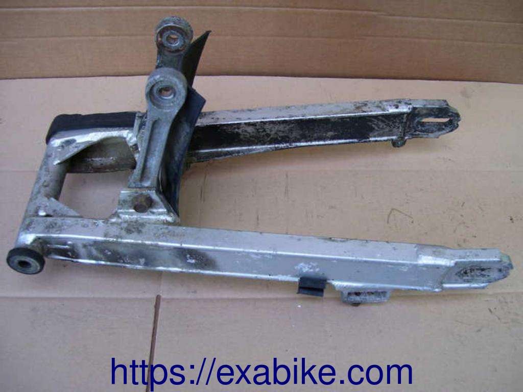 swingarm Kawasaki GPZ 400 ZX - photo 1
