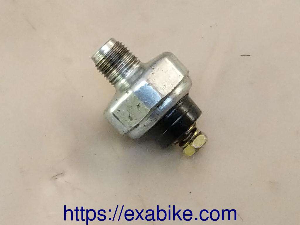 oil pressure switch Suzuki GSXR 750 - photo 1