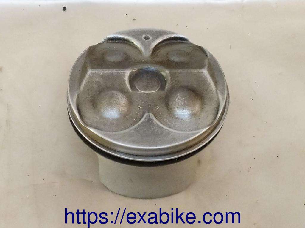 piston Suzuki GSXR 750 - photo 2