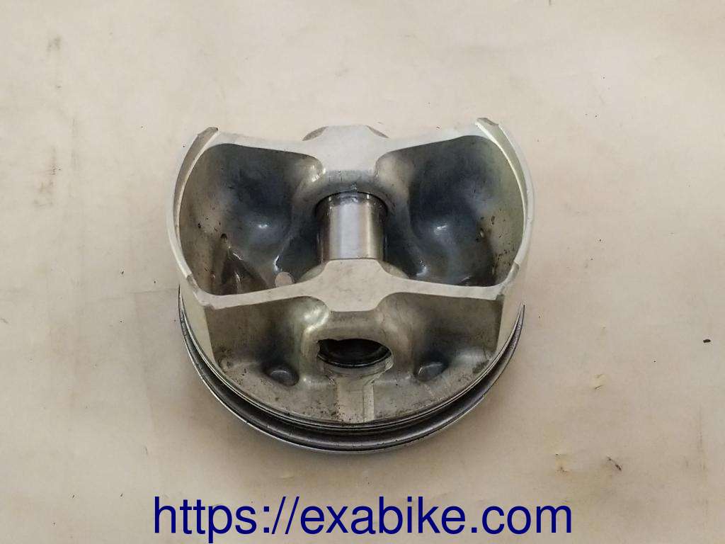 piston Suzuki GSXR 750 - photo 3