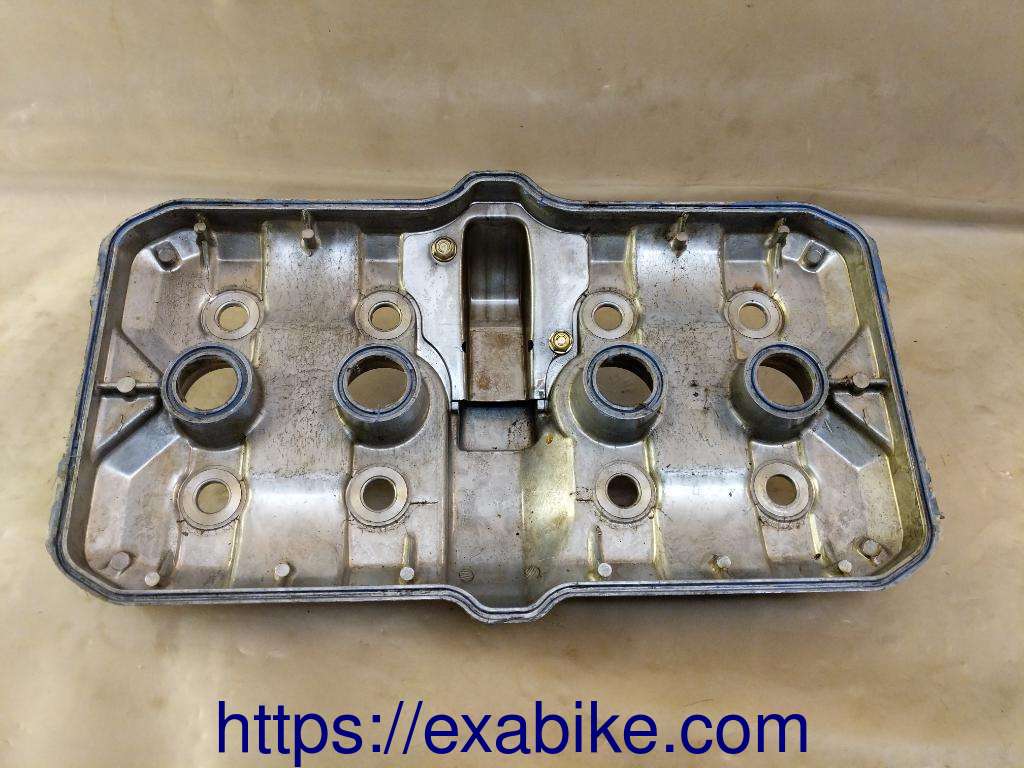 cylinder head cover Honda CBR 600 - photo 3