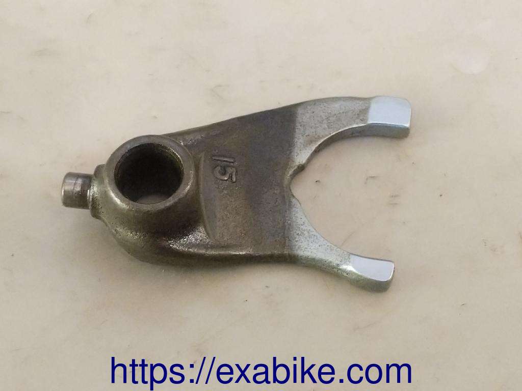 fourchette de boite Honda CLR 125 City Fly - photo 1
