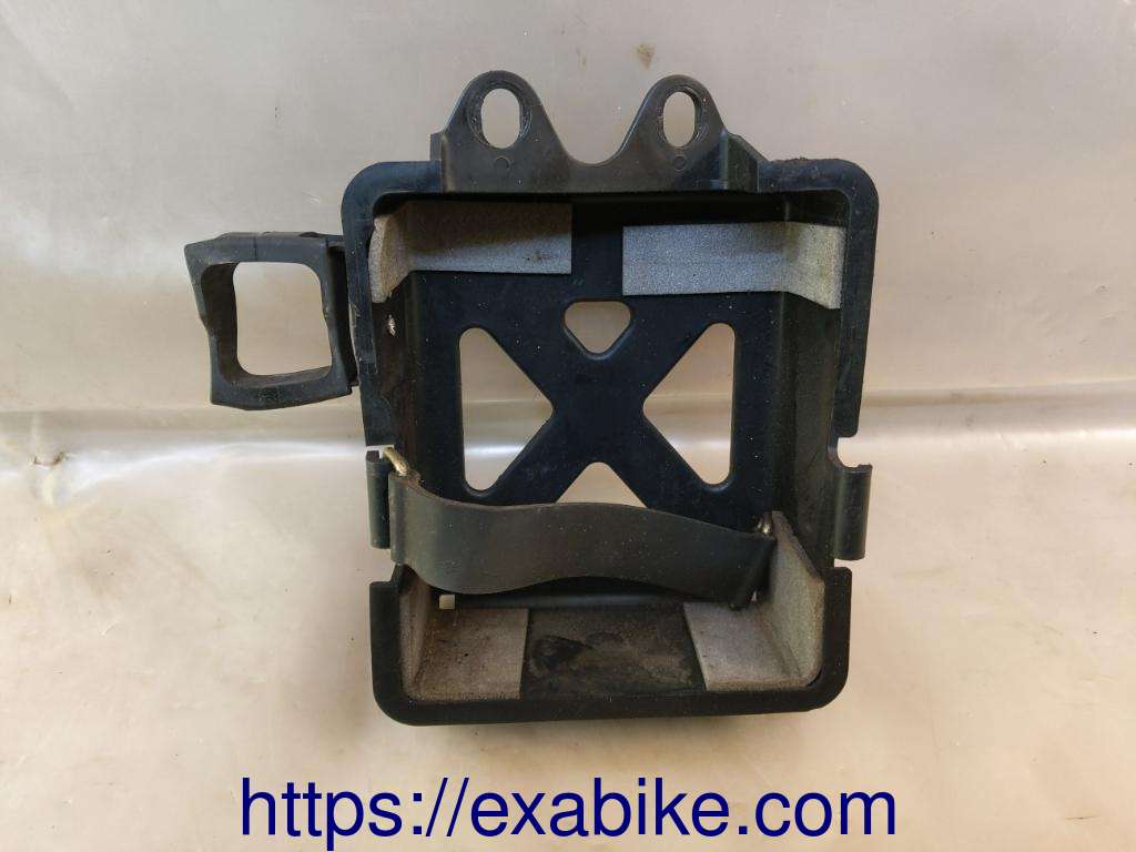 bac à batterie Suzuki VL 125 Intruder  - photo 1