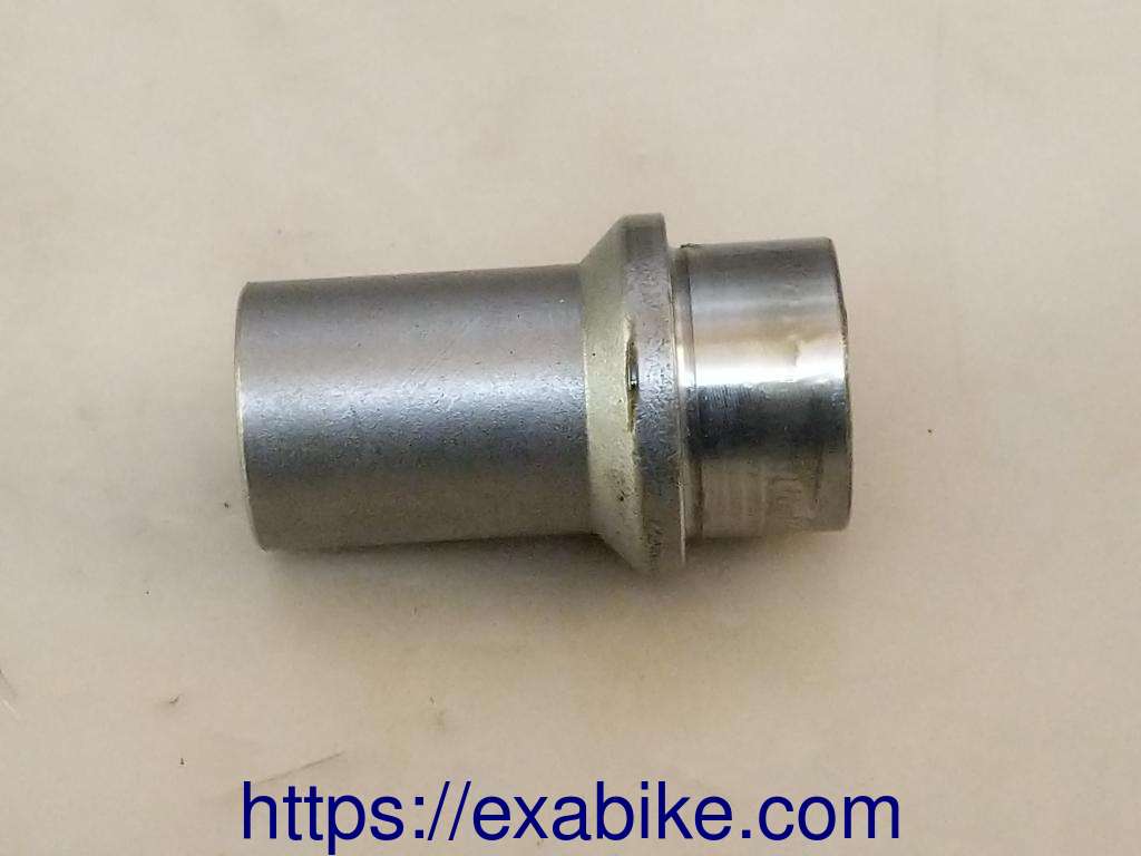 wheel spacer, rear Suzuki VL 125 Intruder  - photo 1