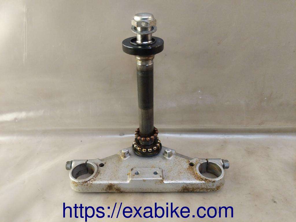 fork bracket, lower Suzuki VL 125 Intruder  - photo 1