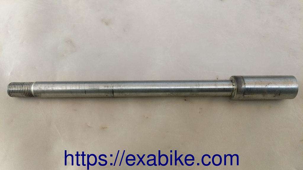 wheel axle, front Suzuki VL 125 Intruder  - photo 1