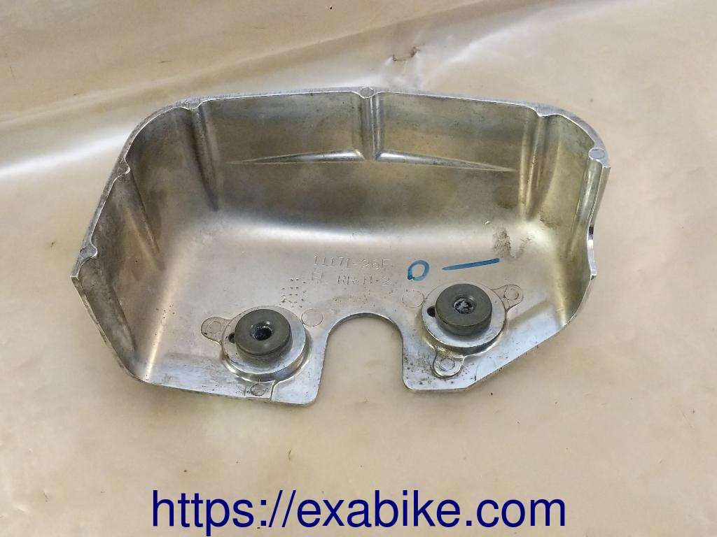 cylinder head cover Suzuki VL 125 Intruder  - photo 3