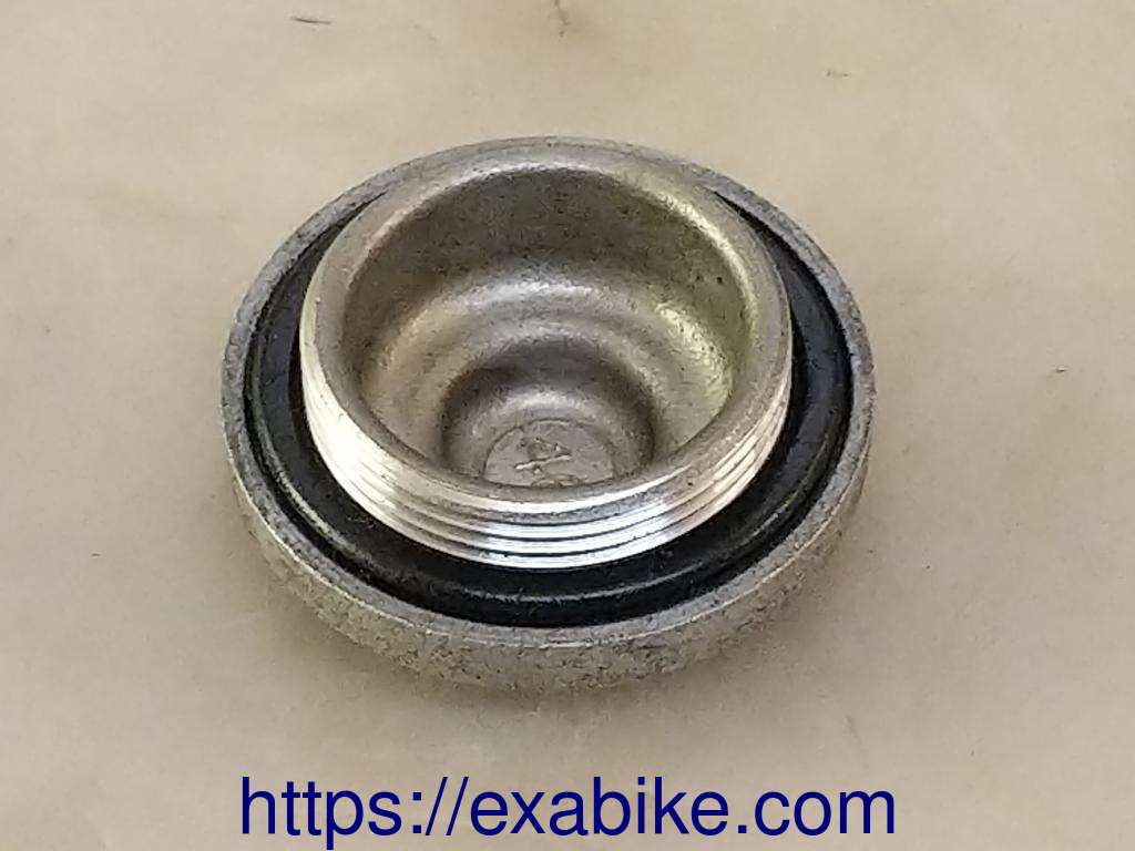 engine cap Suzuki VL 125 Intruder  - photo 2