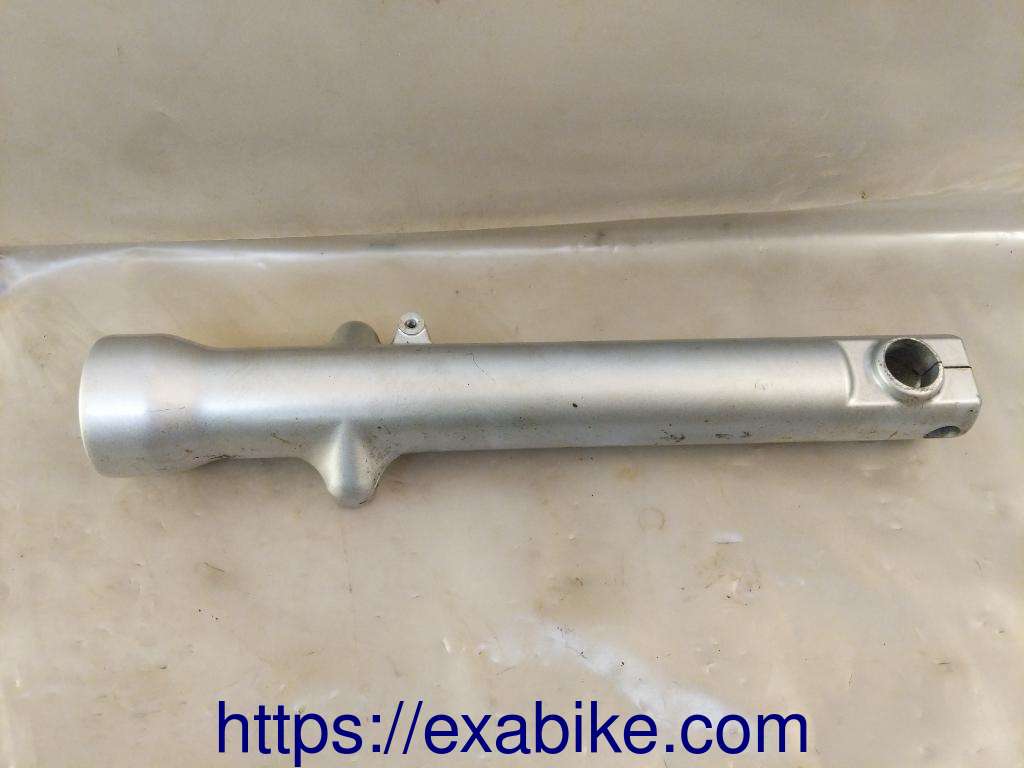 lower fork case, left Suzuki VL 125 Intruder  - photo 1