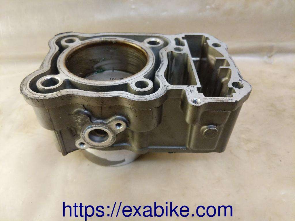 cylinder, front Honda Transalp 650 - photo 2