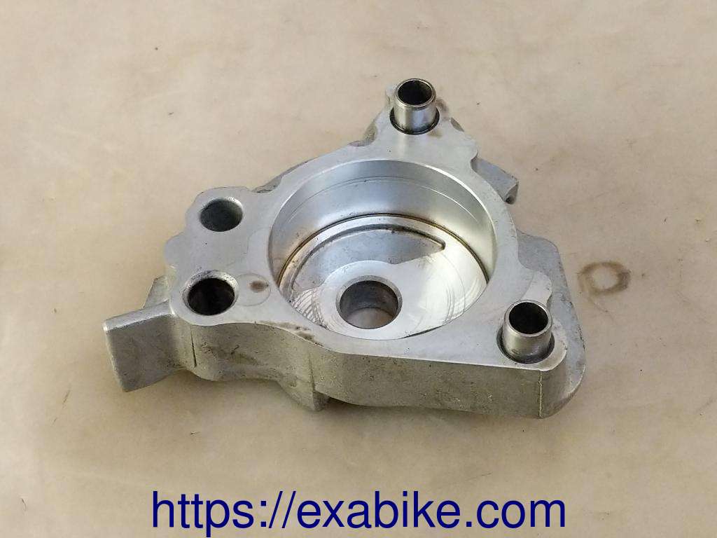 oil pump cover Honda Transalp 650 - photo 2