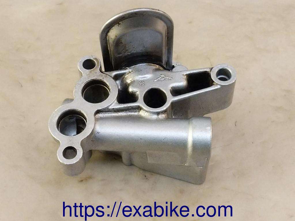 oil pump body Honda Transalp 650 - photo 2