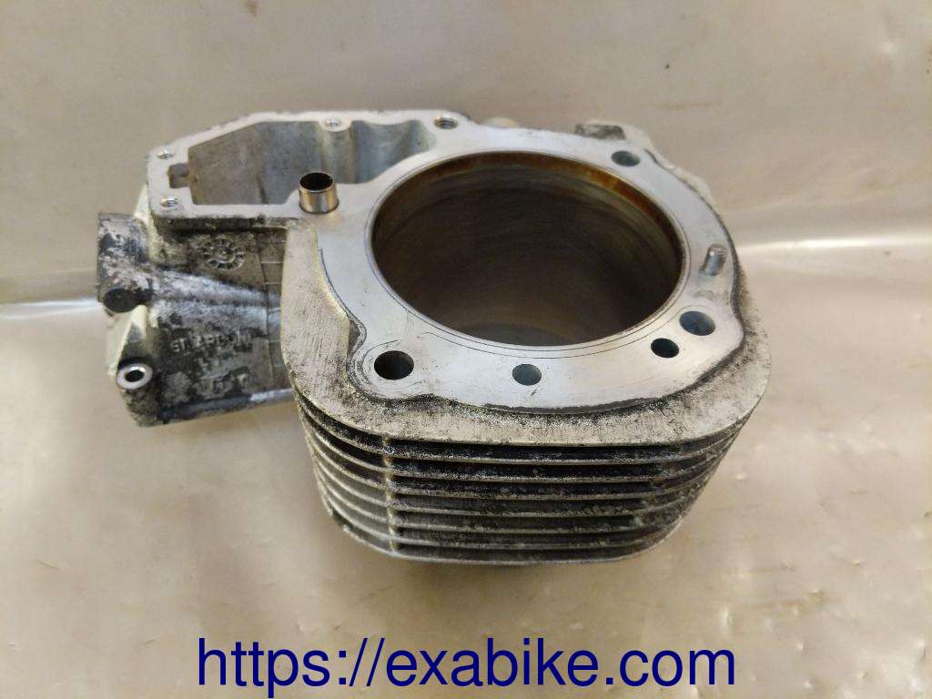 cylindre droit BMW R1150R - photo 1