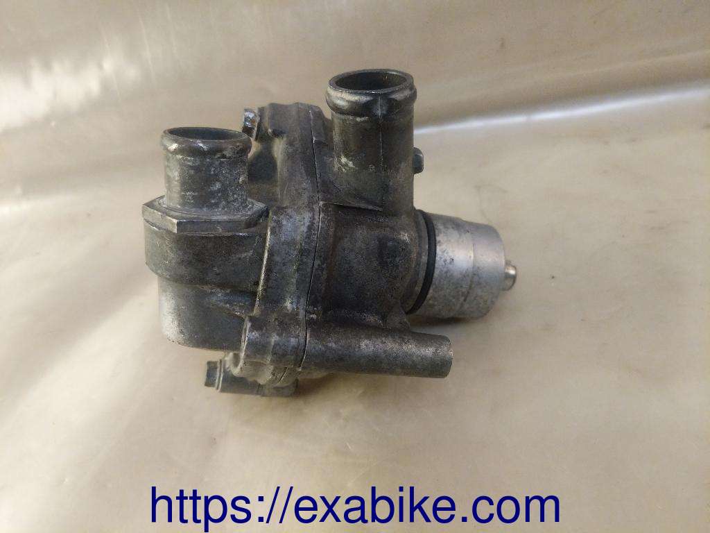 water pump Honda VF1100C - photo 2