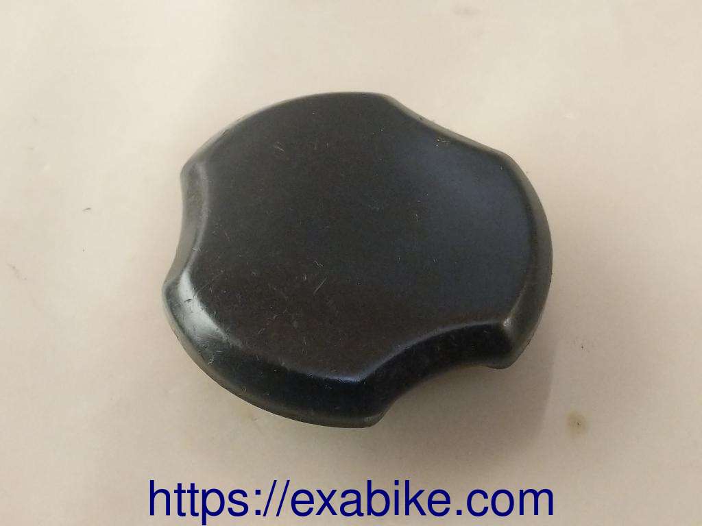 bouchon du réservoir Yamaha 50 RD - photo 1