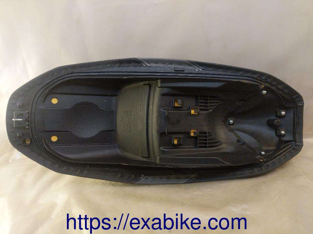 seat Honda Forza 125 - photo 3