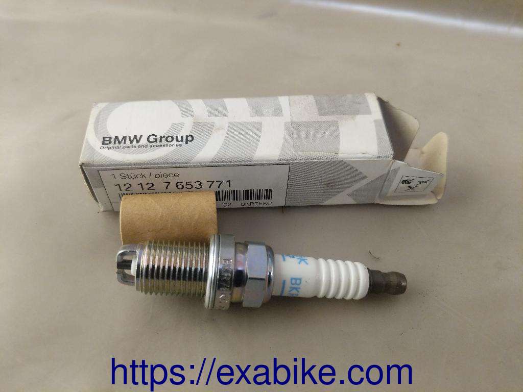 spark plug BMW R850RT - photo 1