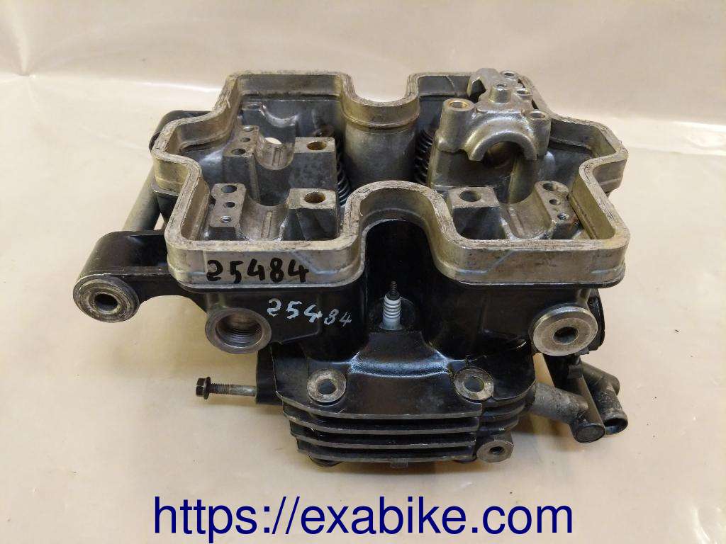 cylinder head without camshaft Honda VF750F - photo 1