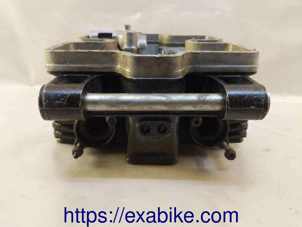 cylinder head without camshaft Honda VF750F - photo 6