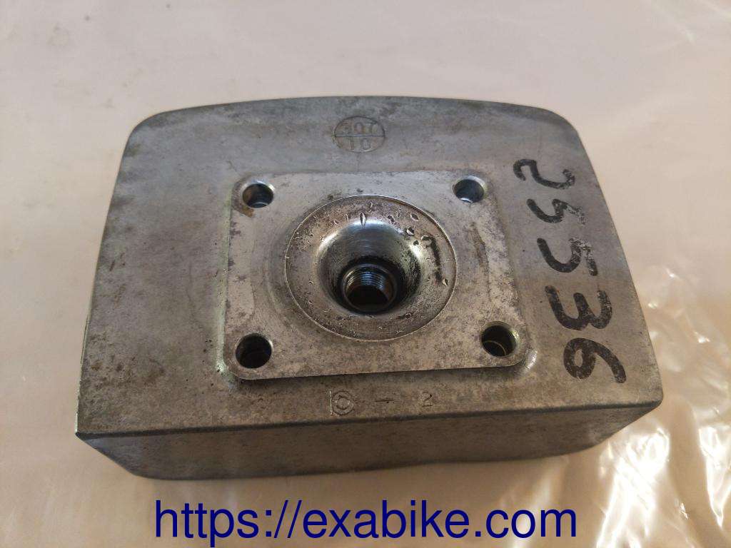 cylinder head Yamaha RD 125 - photo 3
